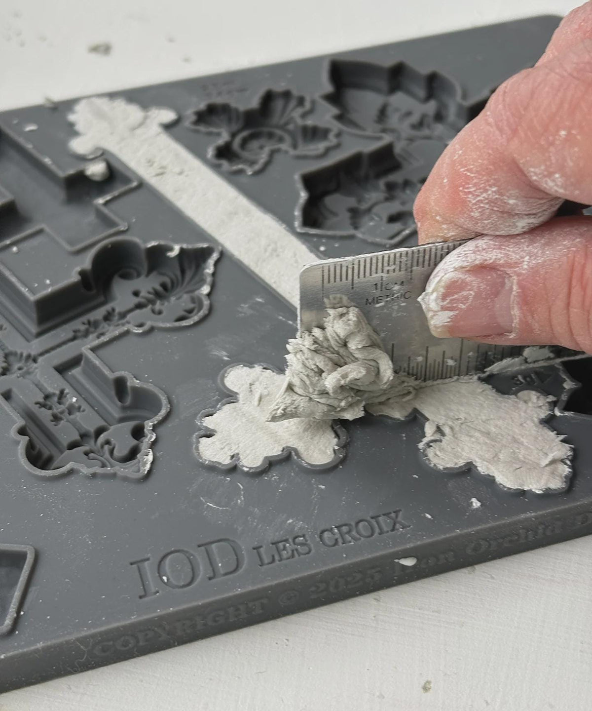 Iron Orchid Designs - Les Croix Crosses Mould